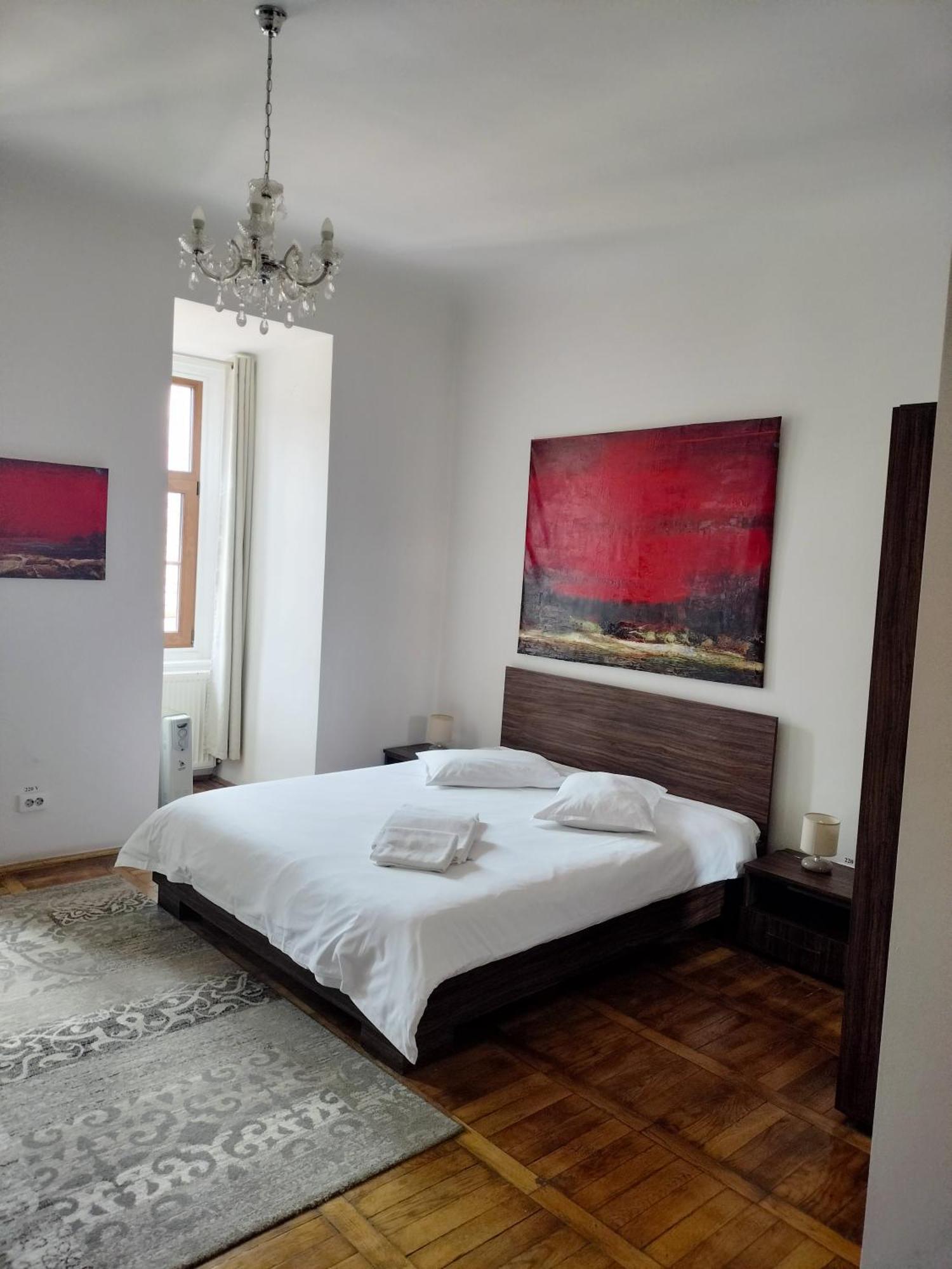 Отель Casa Sforii Брашов Номер фото